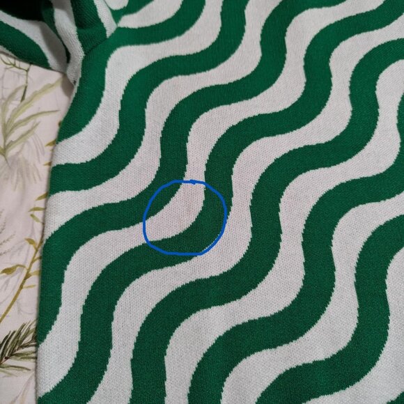 Green & White Anthropologie Knit Short Sleeve Top - Size Small - Picture 6 of 11